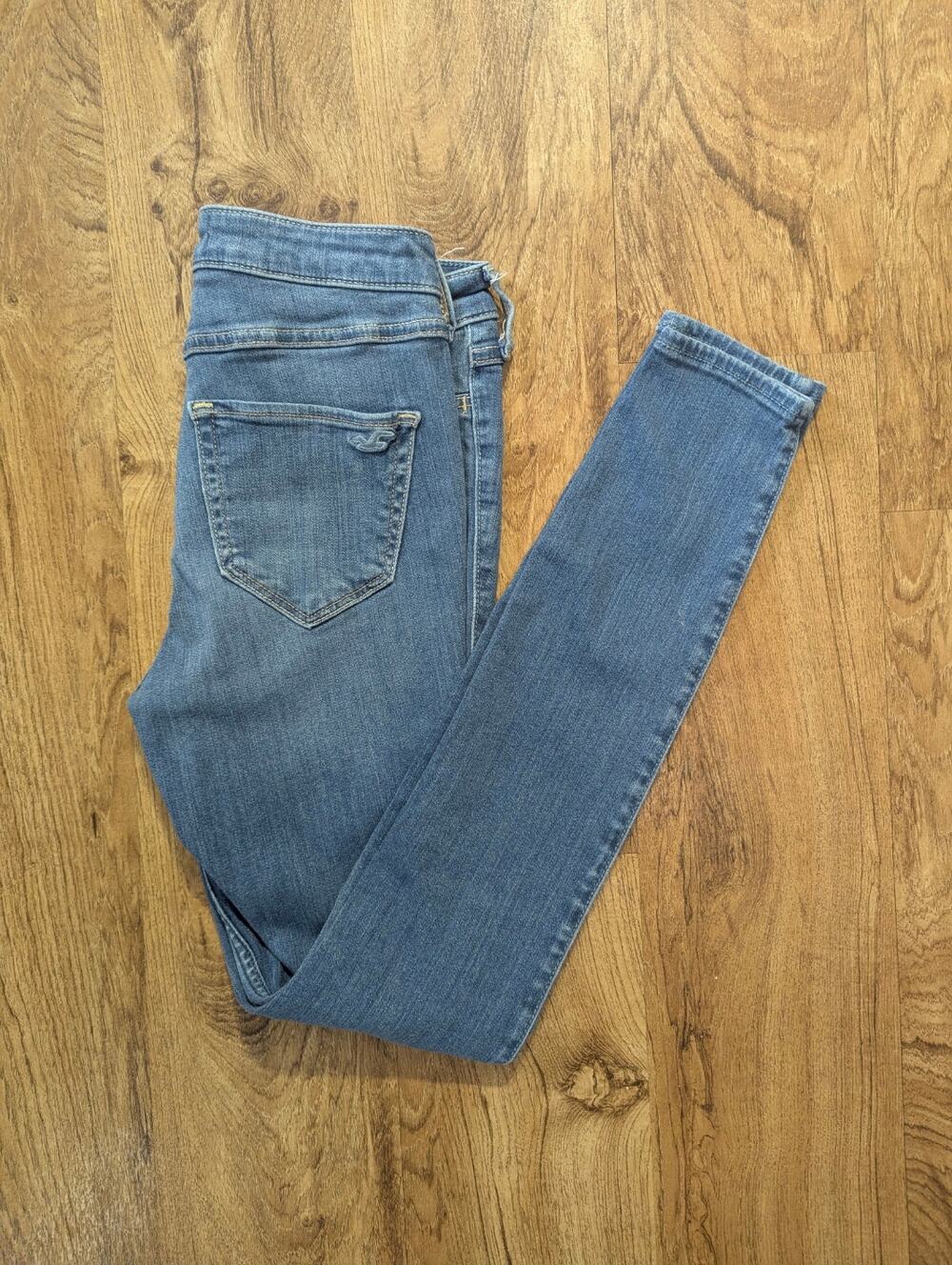 Hollister High-Rise Jean Leggings Distressed – Size 5R W27 L28